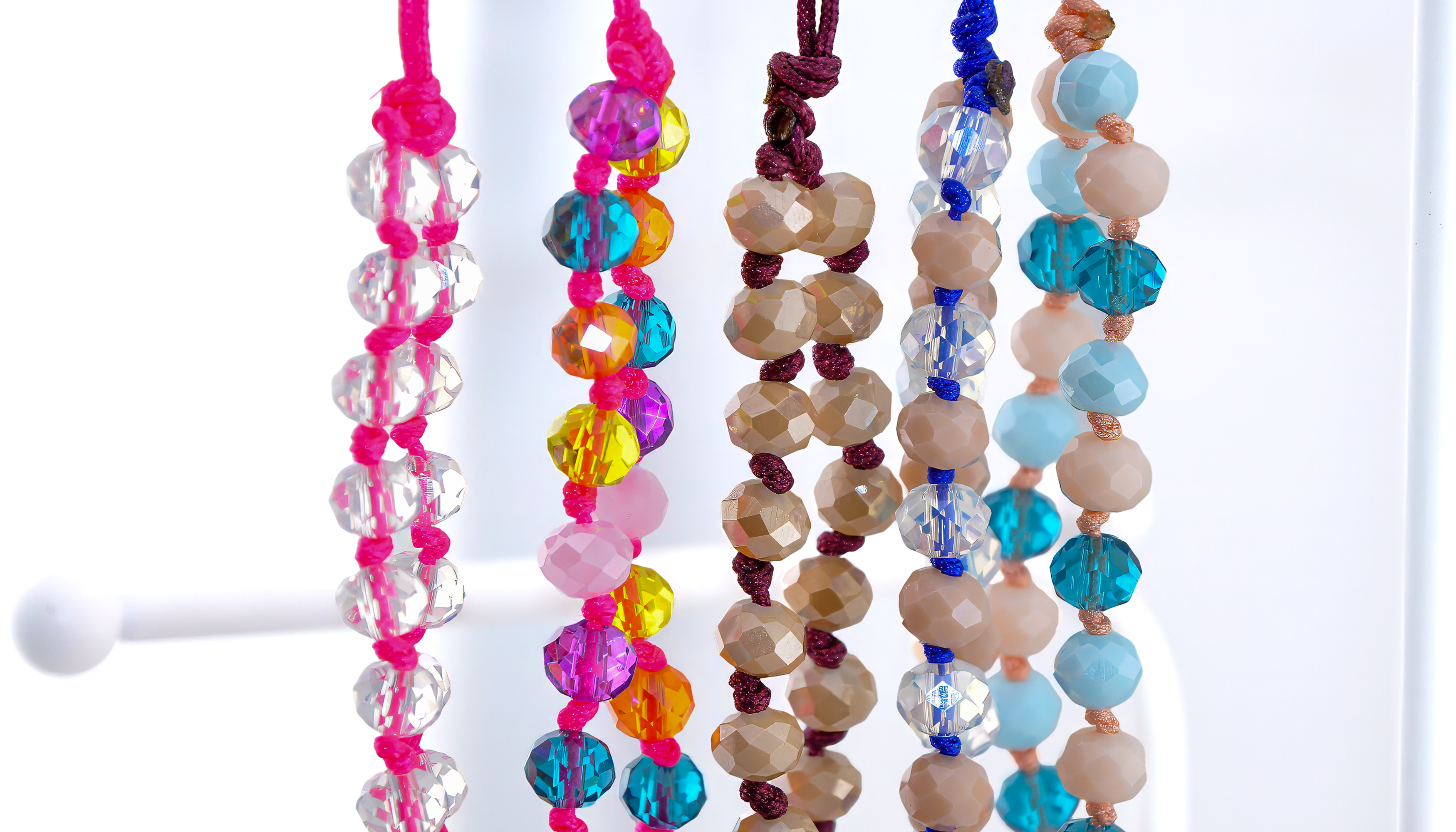 Handy- & Ladecaseketten aus Glas